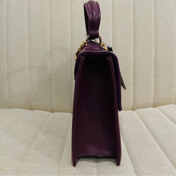 NEW Badgley Mischka Vegan Leather Plum Crossbody Bag Big Chain Stud on the Cover - Picture 7 of 9